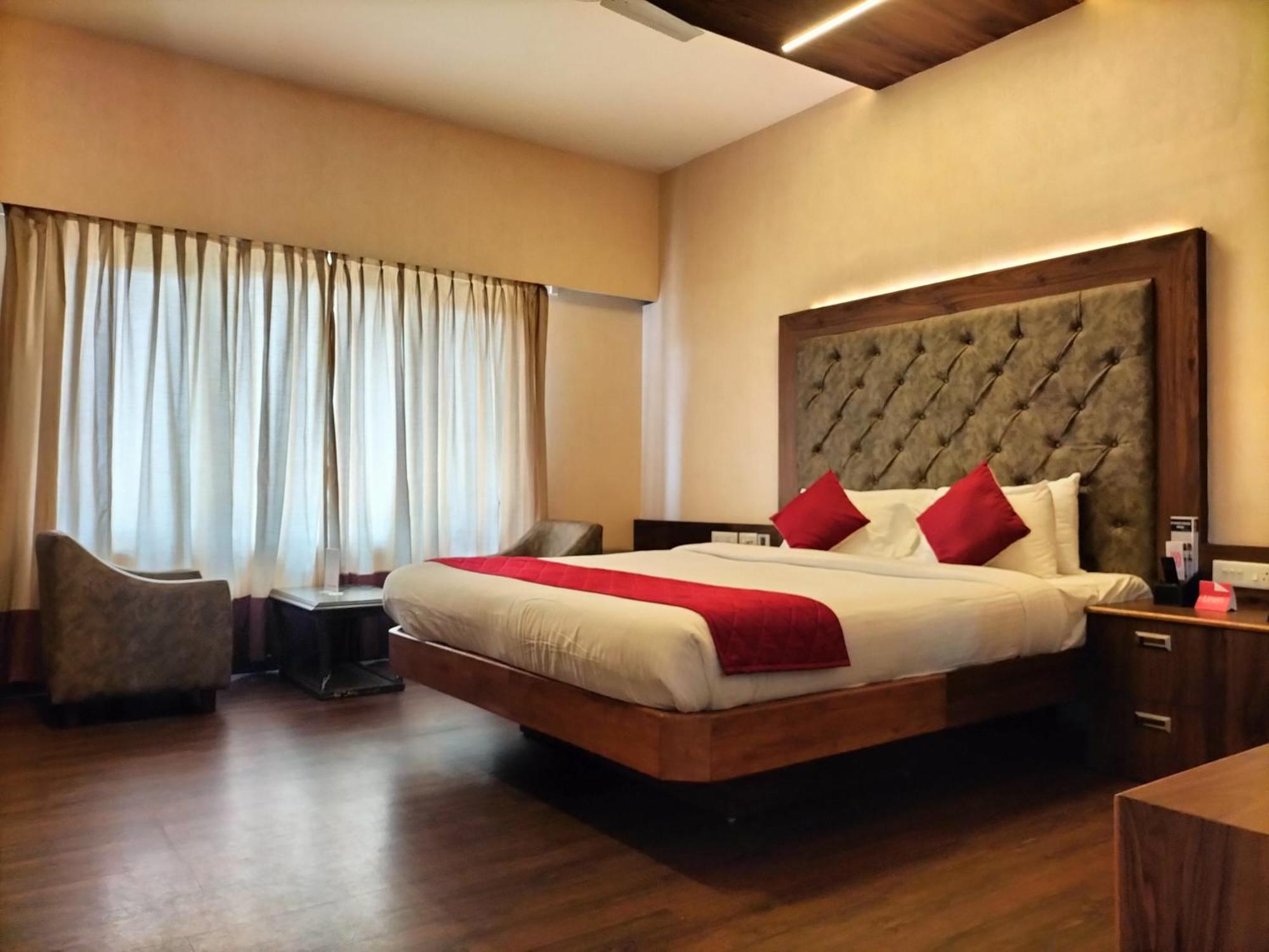 Zip By Spree Hotels Surabi International Веллуру Екстер'єр фото