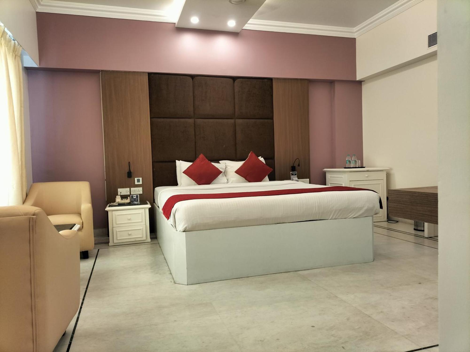 Zip By Spree Hotels Surabi International Веллуру Екстер'єр фото